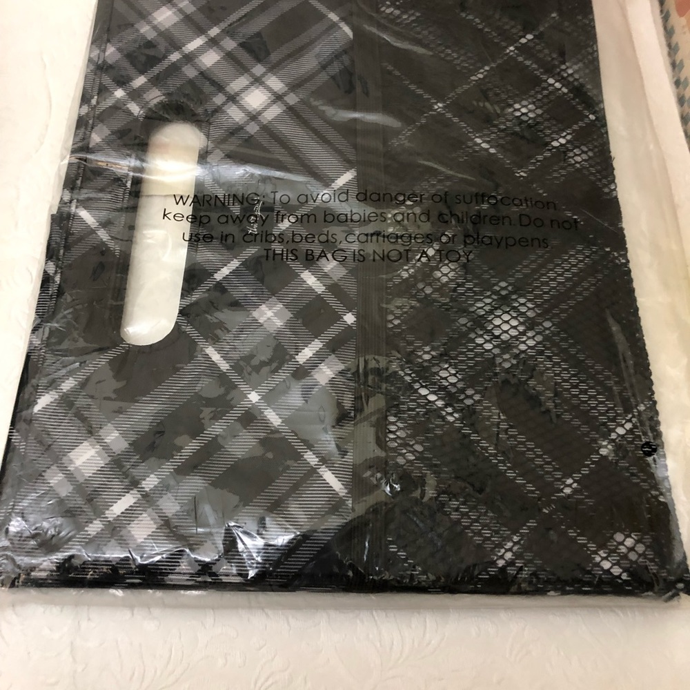 Thirty One Fold n File 585A Black Pick Me PlaidNIB - Picture 3 of 3